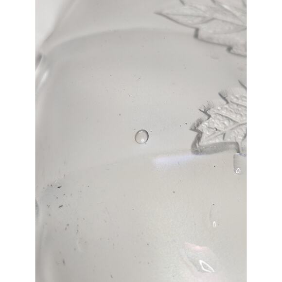 White Northwood Carnival Glass Peacock & Urn Large Bowl Ice Blue Cream Bowl 10in - Picture 7 of 9